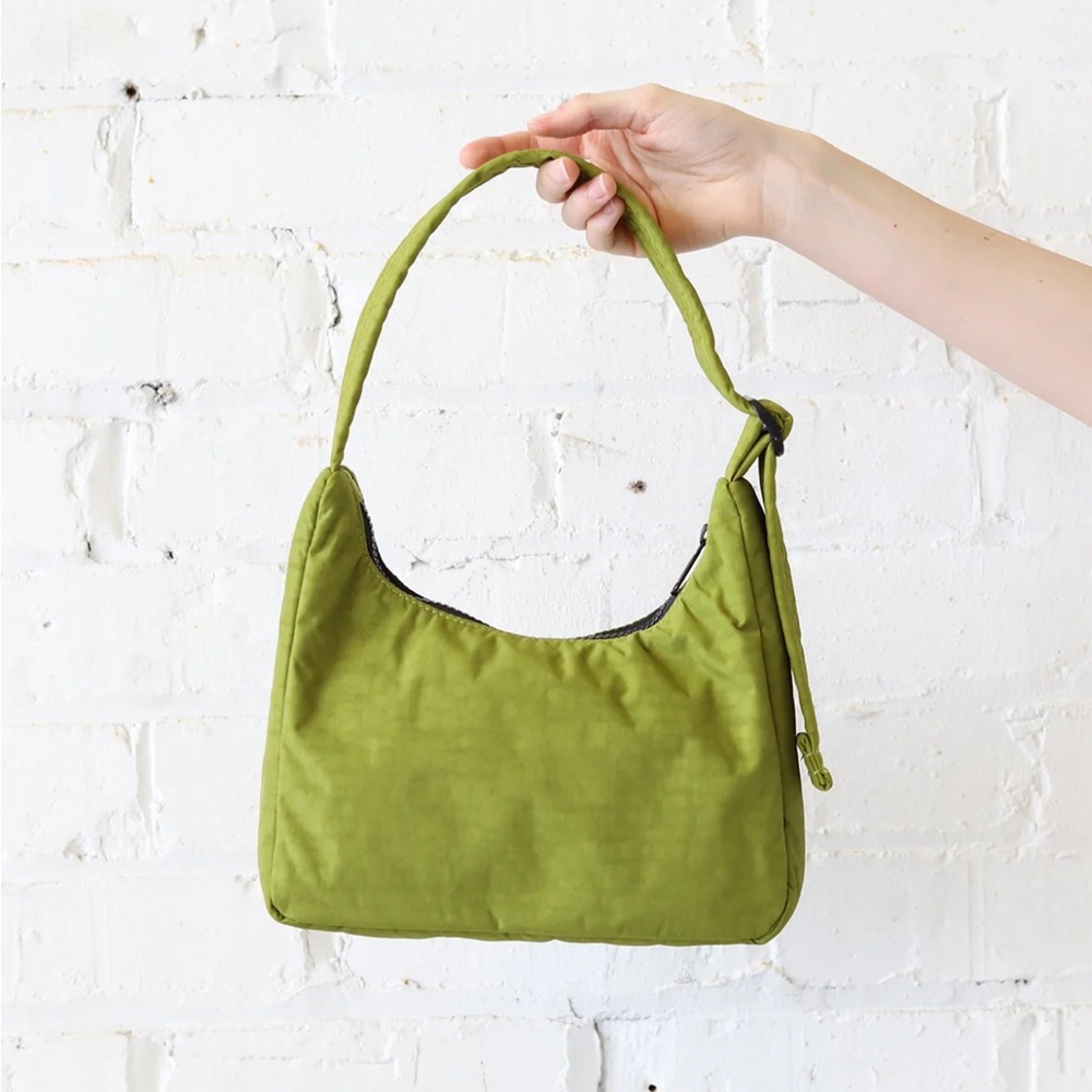 BAGGU *NWT* MINI NYLON SHOULDER BAG IN AVOCADO